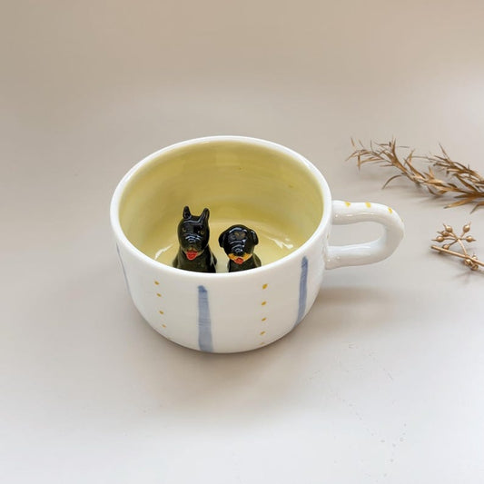 Clocy-hidden animal coffee cup
