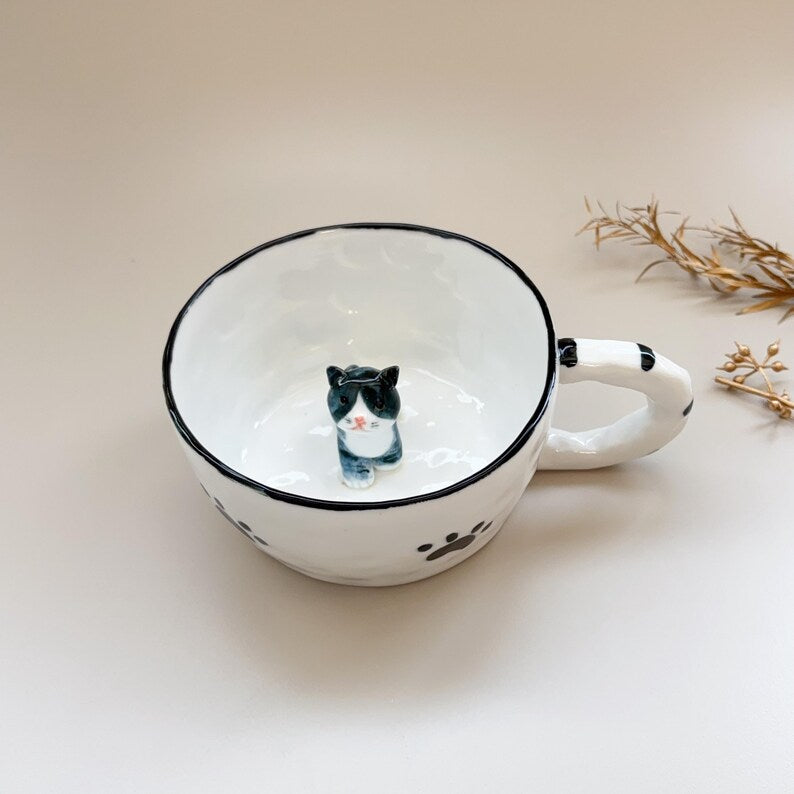 Footprints-hidden animal coffee mug